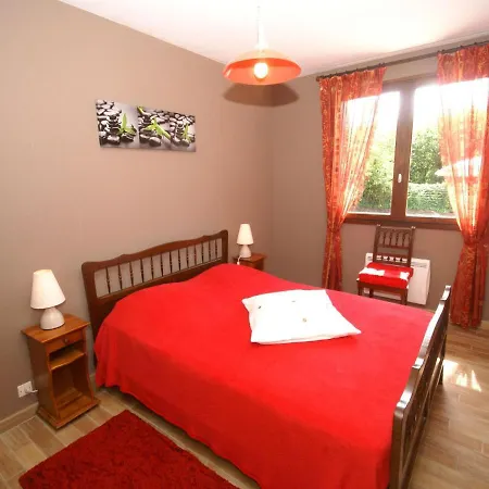 Cozy Holiday Home In Surville Near Beach