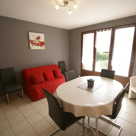 Cozy Holiday Home In Surville Near Beach La Haye